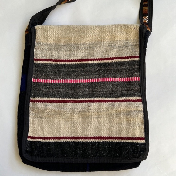 Woven Bag Mexican Boho Crossbody Front Flap w. Pocket Feels Like Wool Cream Red - Picture 4 of 7